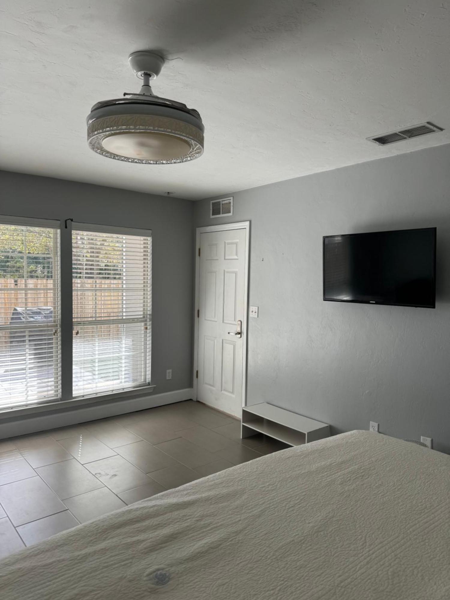 Spacious Room In A Nice House 盖恩斯维尔 外观 照片